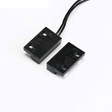 MAGNETIC SWITCH BLACK 3PINS NO NC COM WITH WIRES